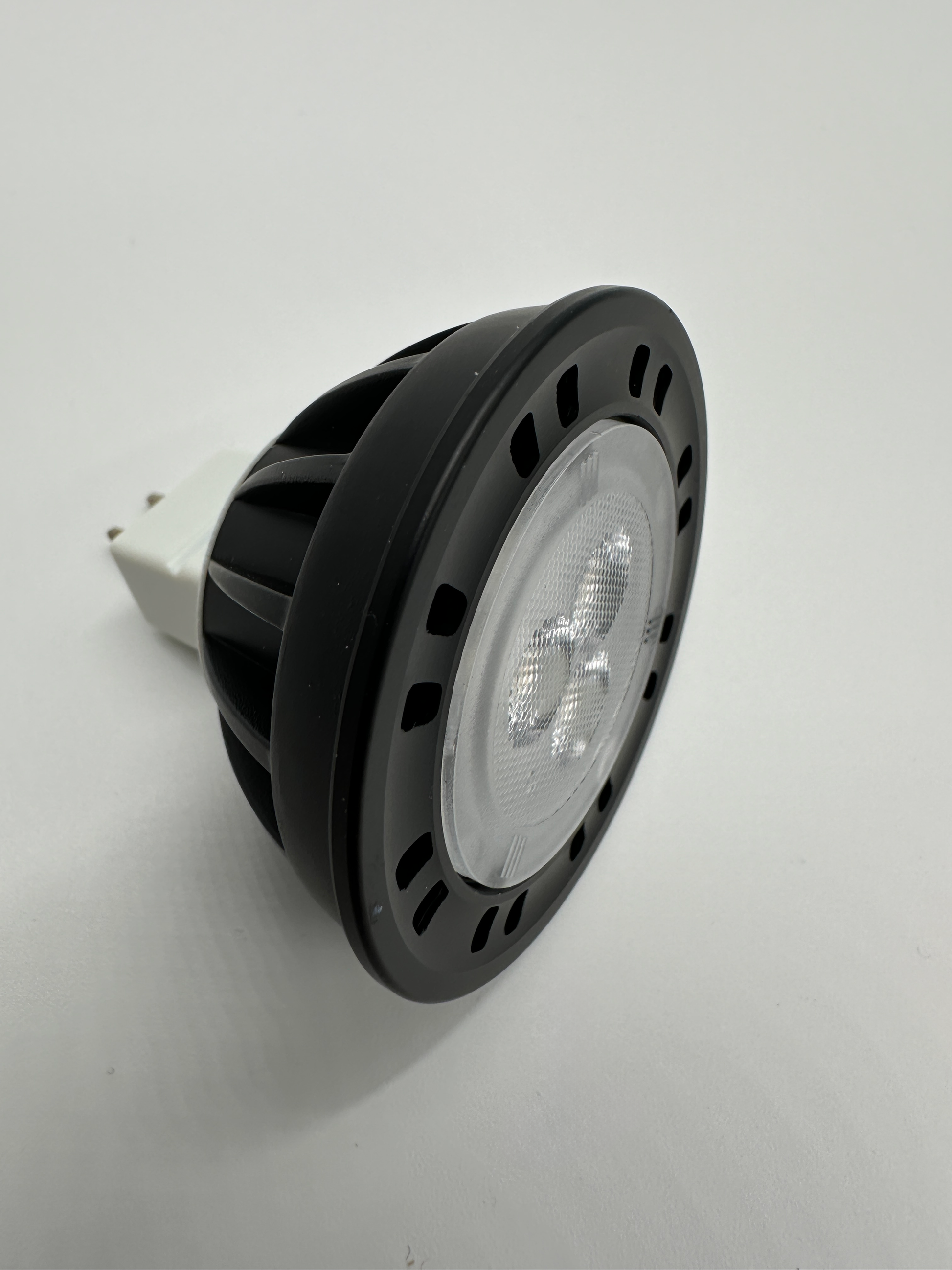MR16 waterproof LED 3W/5W/7W bulb (30W Halogen Replacement)